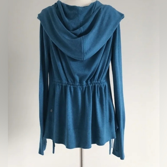 lululemon athletica Sweaters - Lululemon Women's Long Sleeve Hood 2 Front Button. Back Draw String Waist. Siz 4